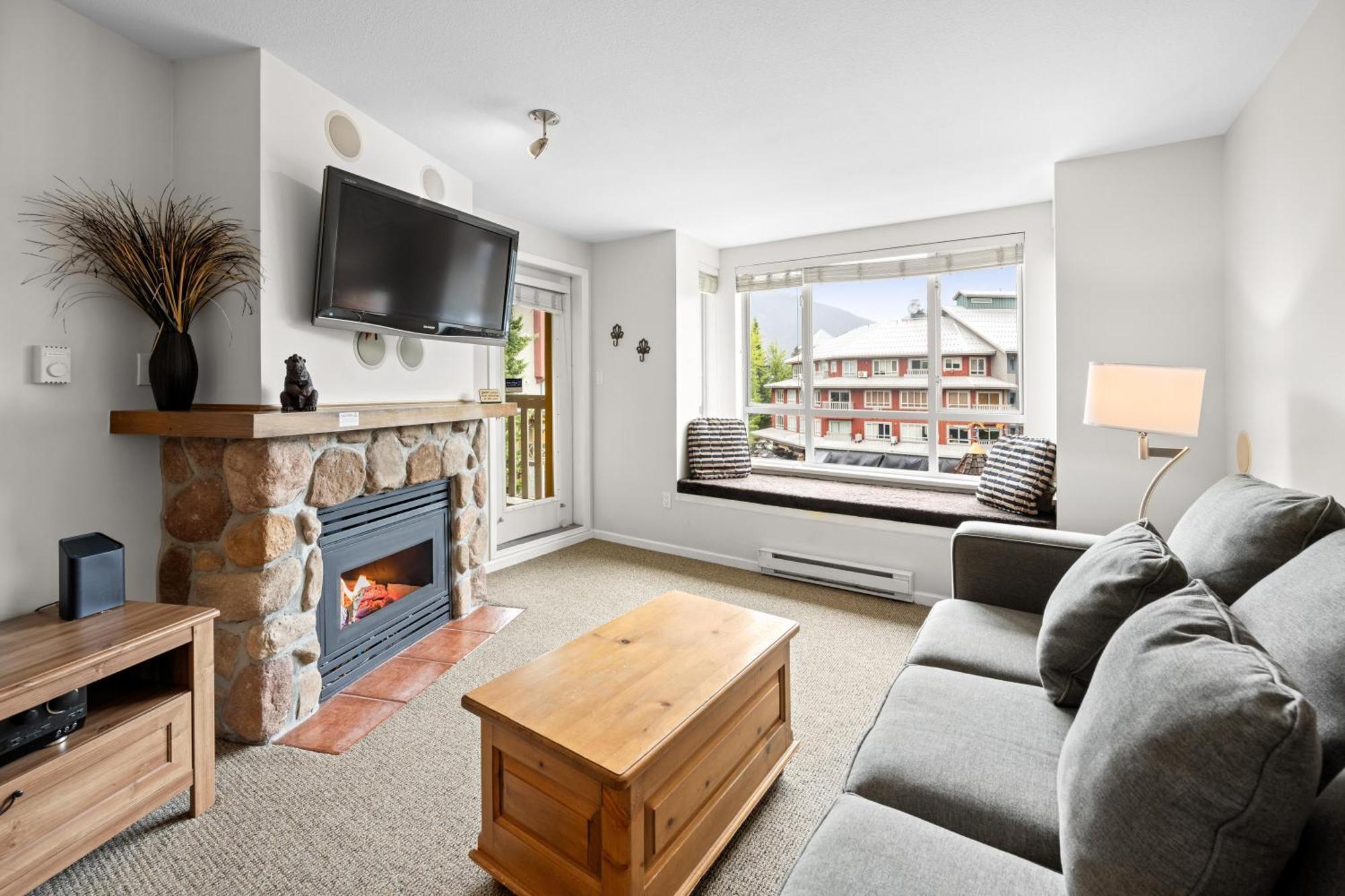 Bear Lodge One Bedroom By Mva Whistler Extérieur photo